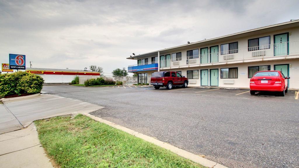 Motel 6 Manhattan Kansas Exteriér fotografie